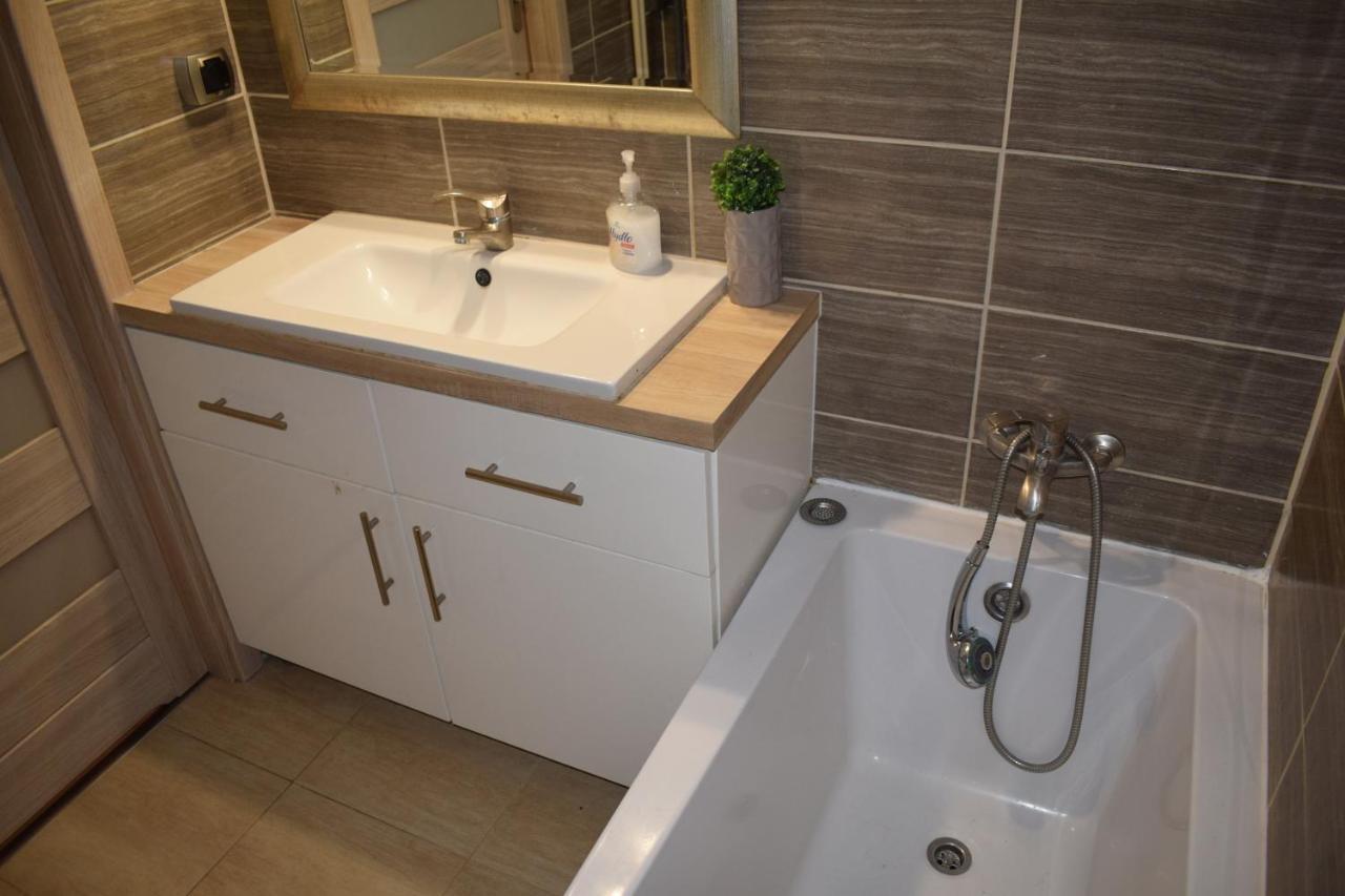 Apartament M-5 - 74M2 Częstochowa Buitenkant foto